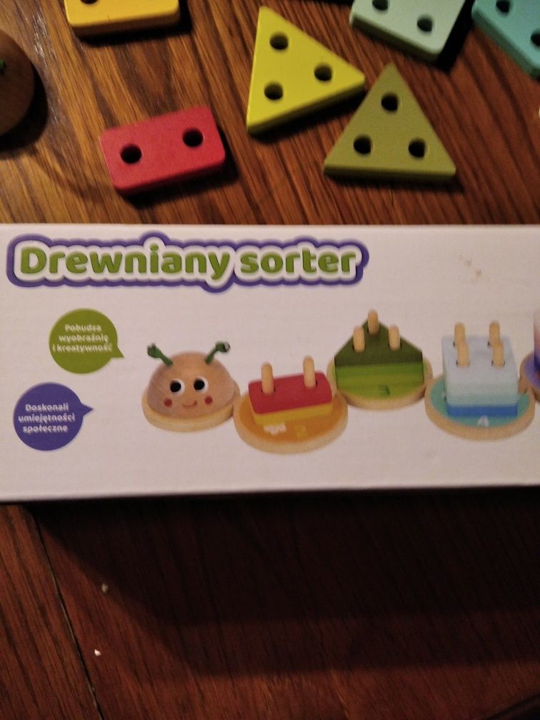 Drewniany sorter, układanka