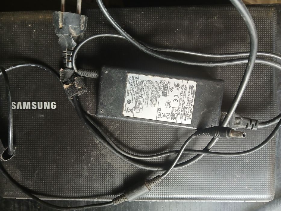 Samsung r428 не робочий.Розборка