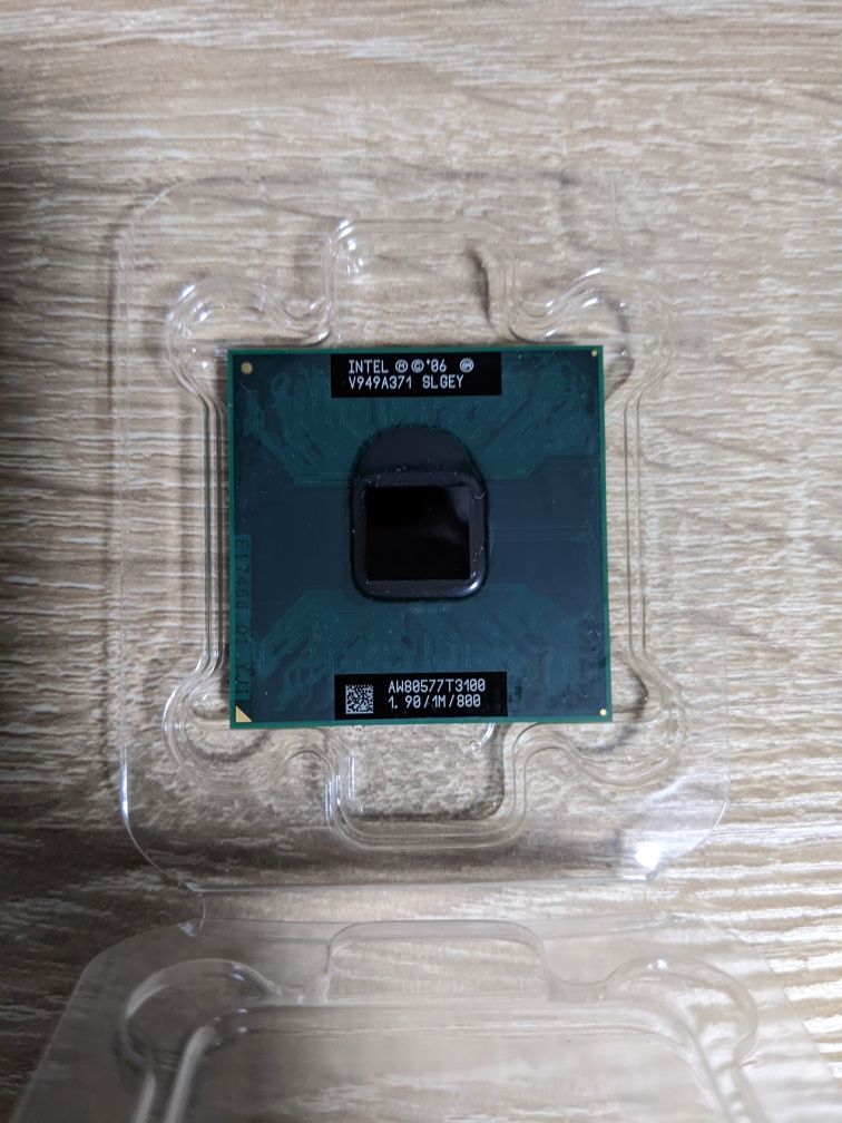 Процесор Intel SLGEY Celeron T3100 1.9 GHz 1M 2 ядра