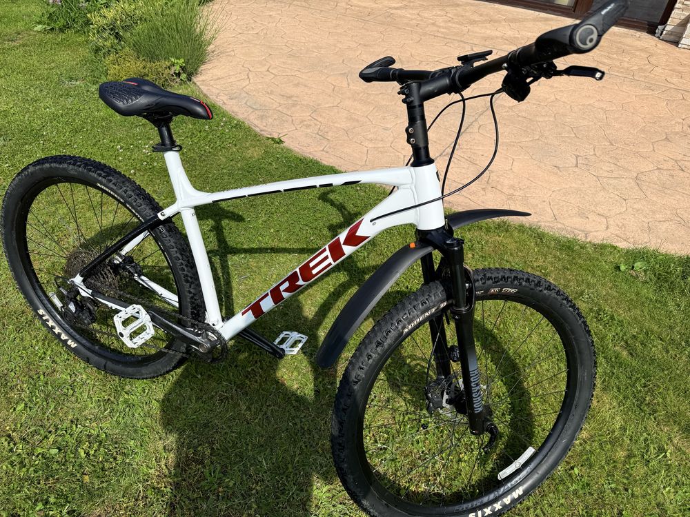 Trek x caliber 8