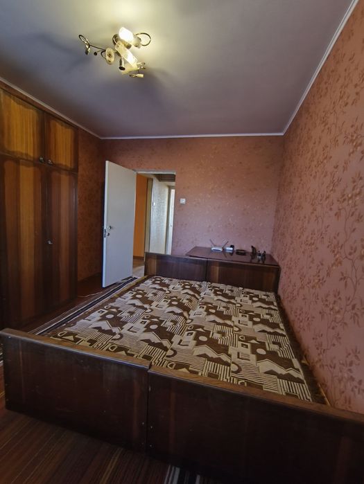 Гарна квартира ,р-н Червоний міст