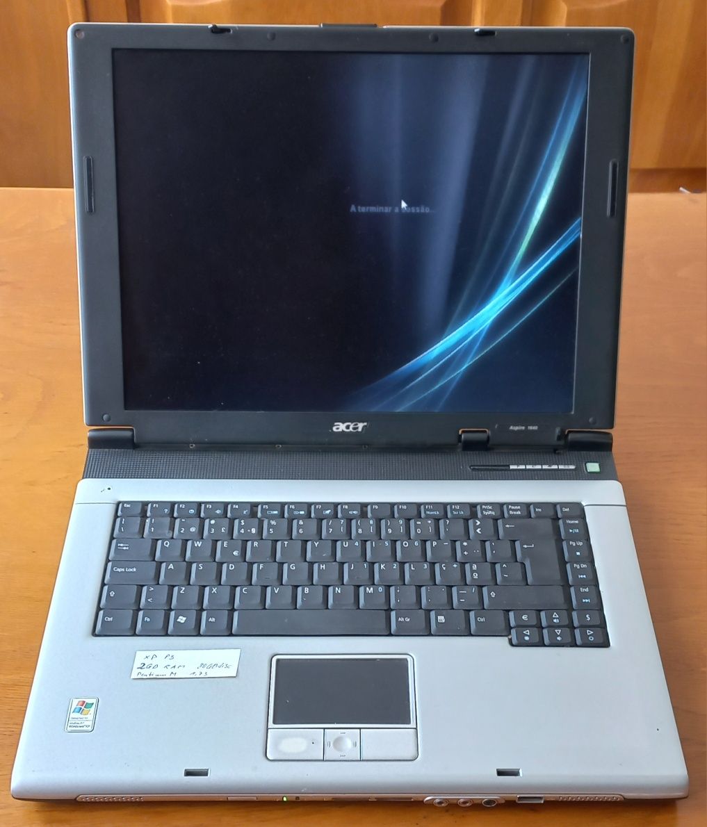 Portátil Acer Aspire com Windows 7