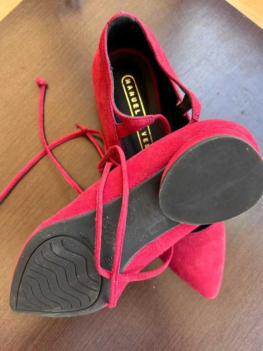 Sapato nobuck vermelho 35