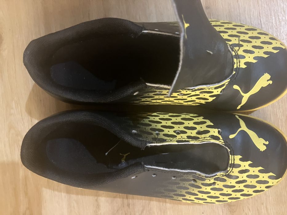 Halówki buty puma pilka nozna