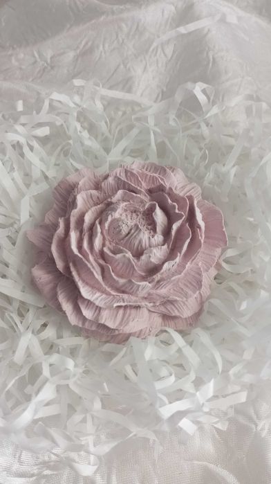 Peónias em gesso perfumado