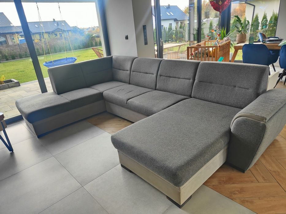 Duży, szary narożnik