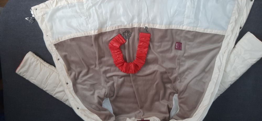 Демисезонне пальто для дівчинки 36 р.