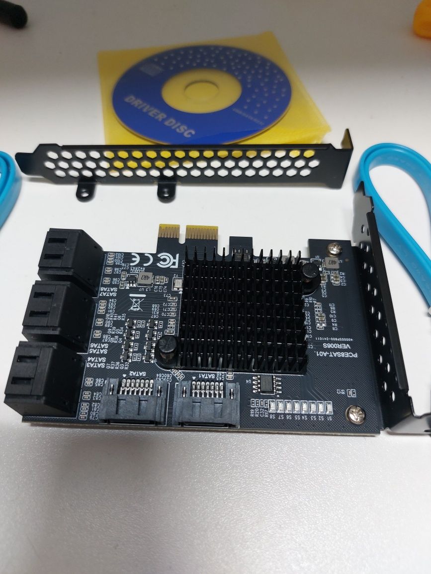 Плата розширення PCI Express 8 Port SATA III 6 Gbps PCE8SAT-M01 VE