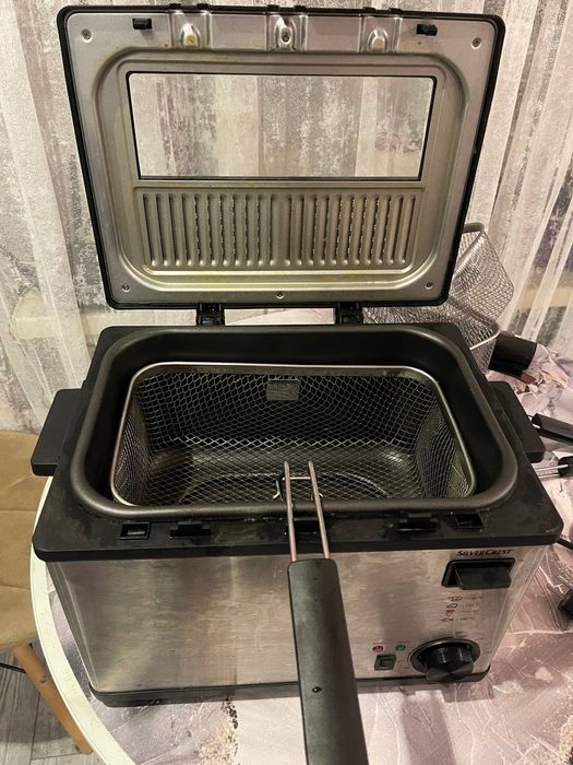 Фритюрниця SilverCrest SEF 2000 C2 (нержавіюча сталь, 2000Вт)