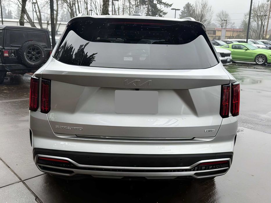 Kia Sorento      2023