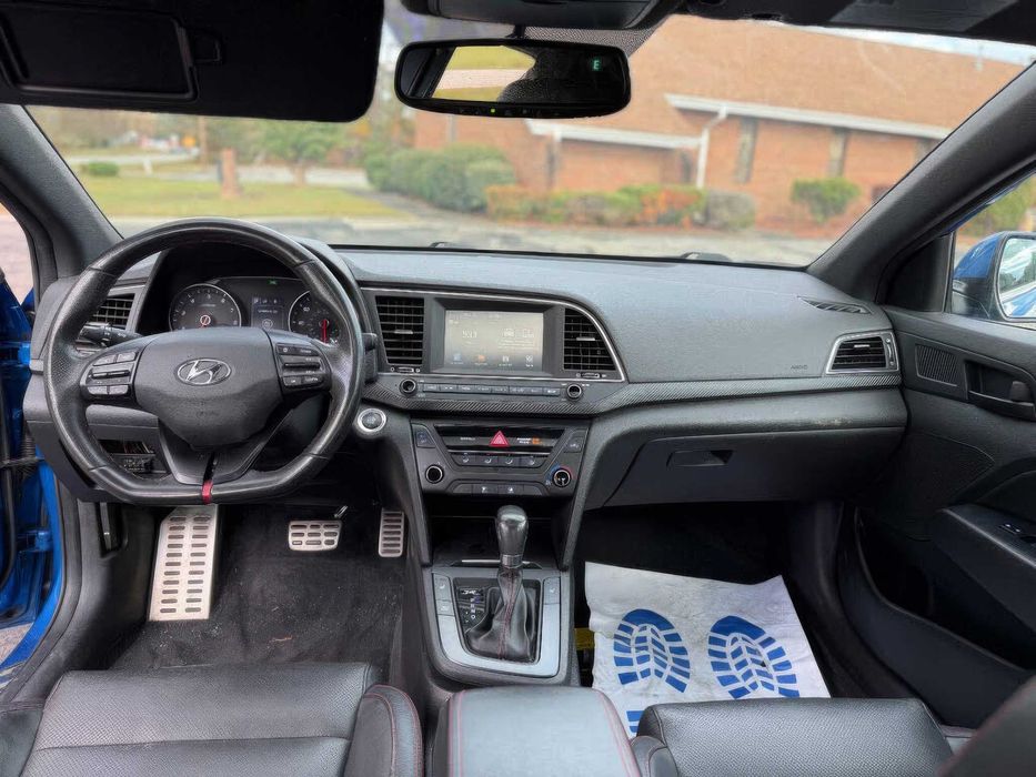 Hyundai Elantra      2018