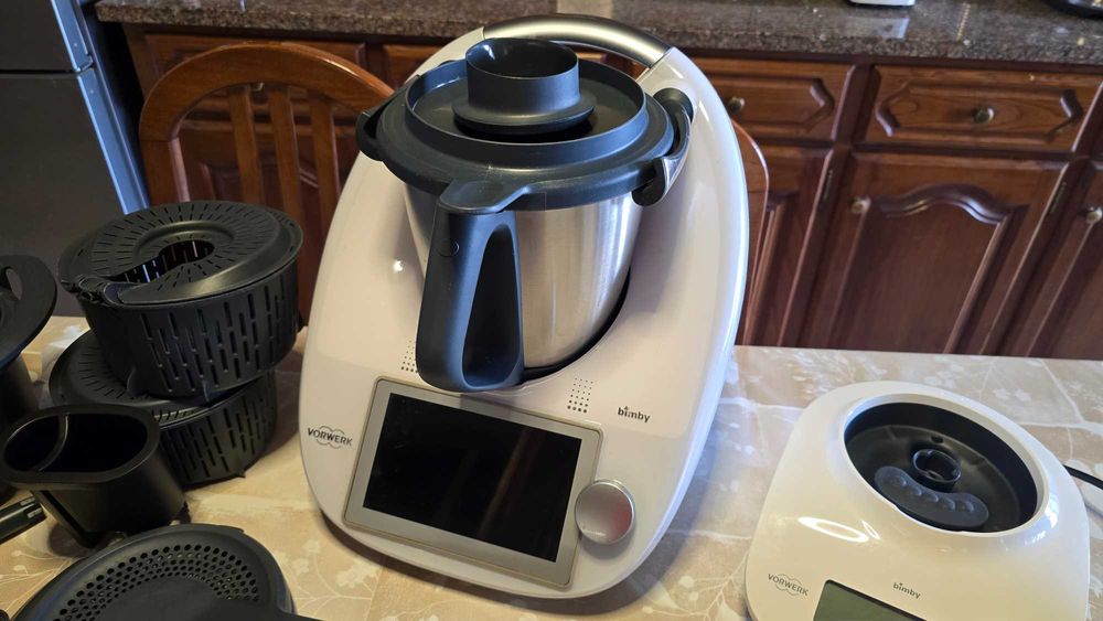 Bimby Tm6 + bimby friend +mandolina + acessórios