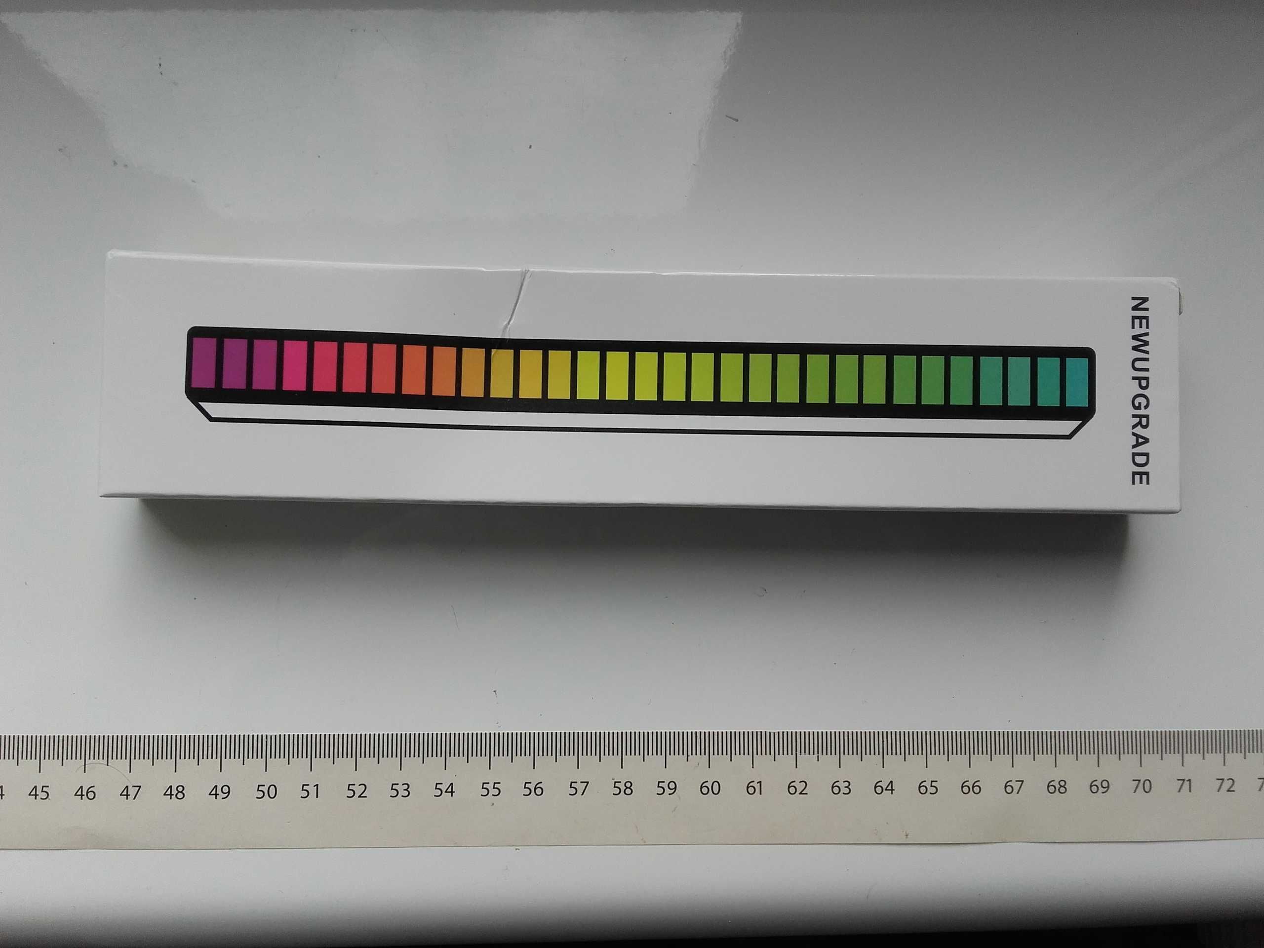 Oświetlenie RGB 32 diody, sterowane dźwiękiem, USB z podstawką, różneA