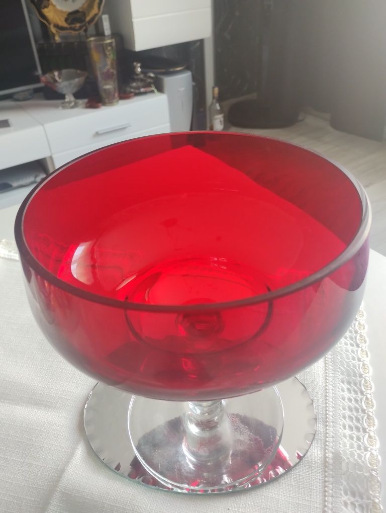 Śliczna patera na nóżce