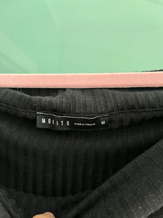 Czarna długa sukienka M Mohito dopasowana Hiszpanka bez ramiączek