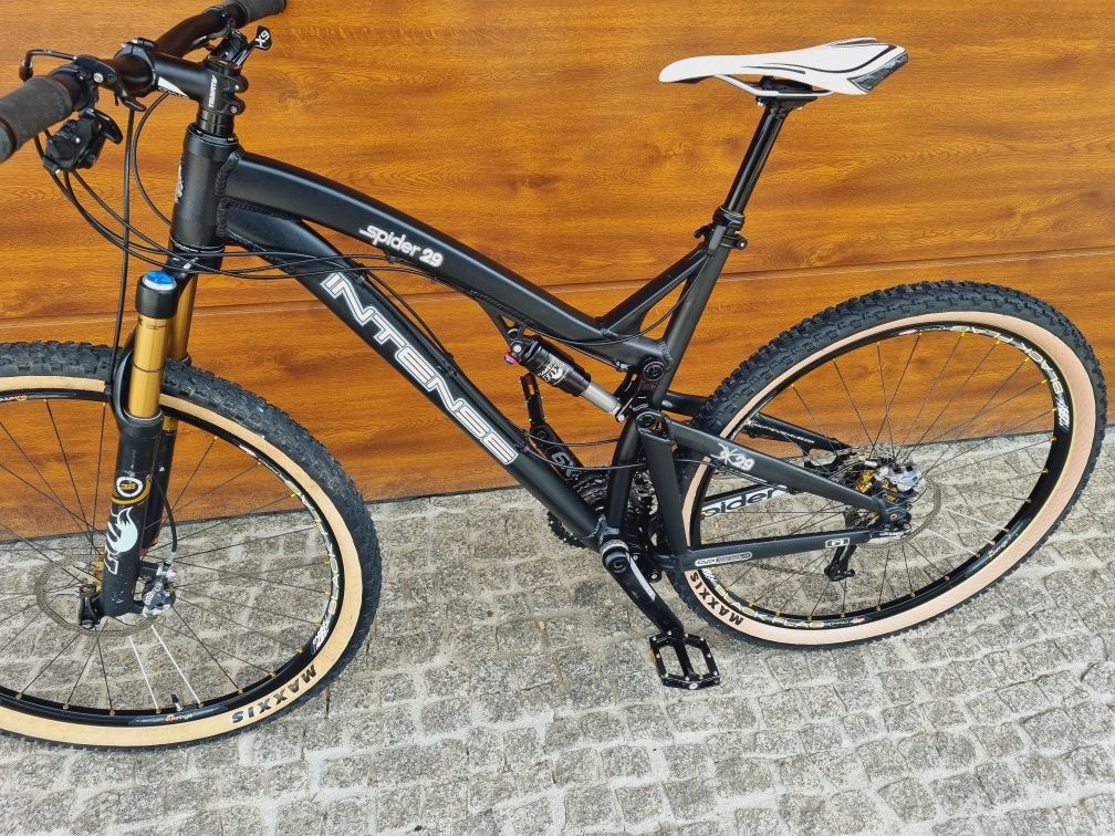 Full Intense 29er, Fox Kashima, Sram X9