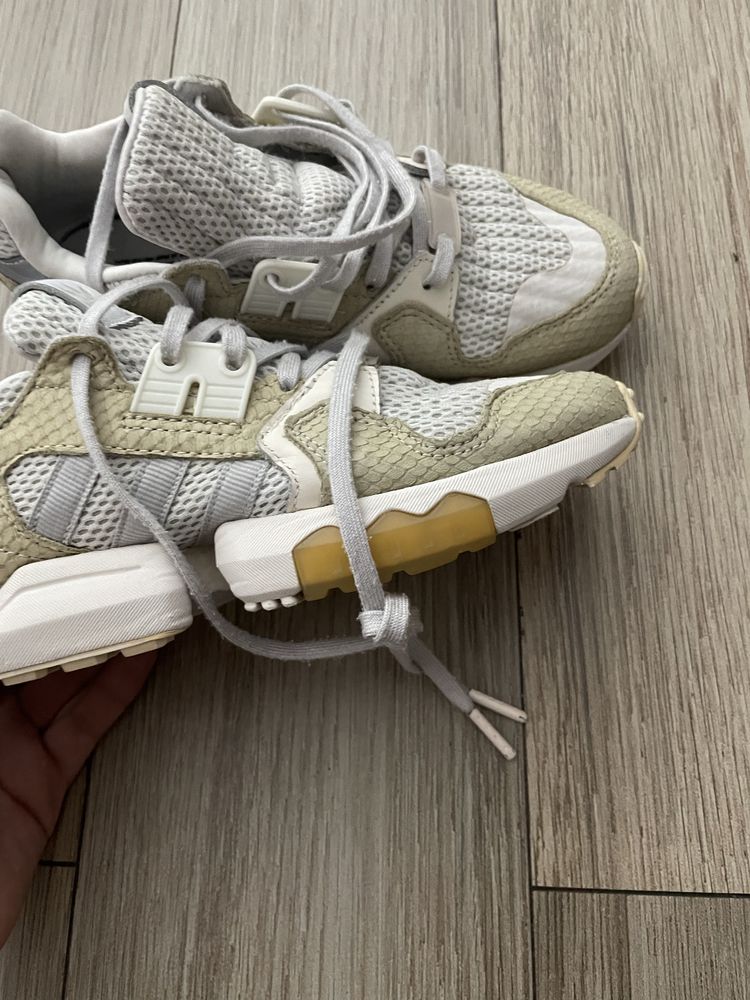 Sapatilha Adidas