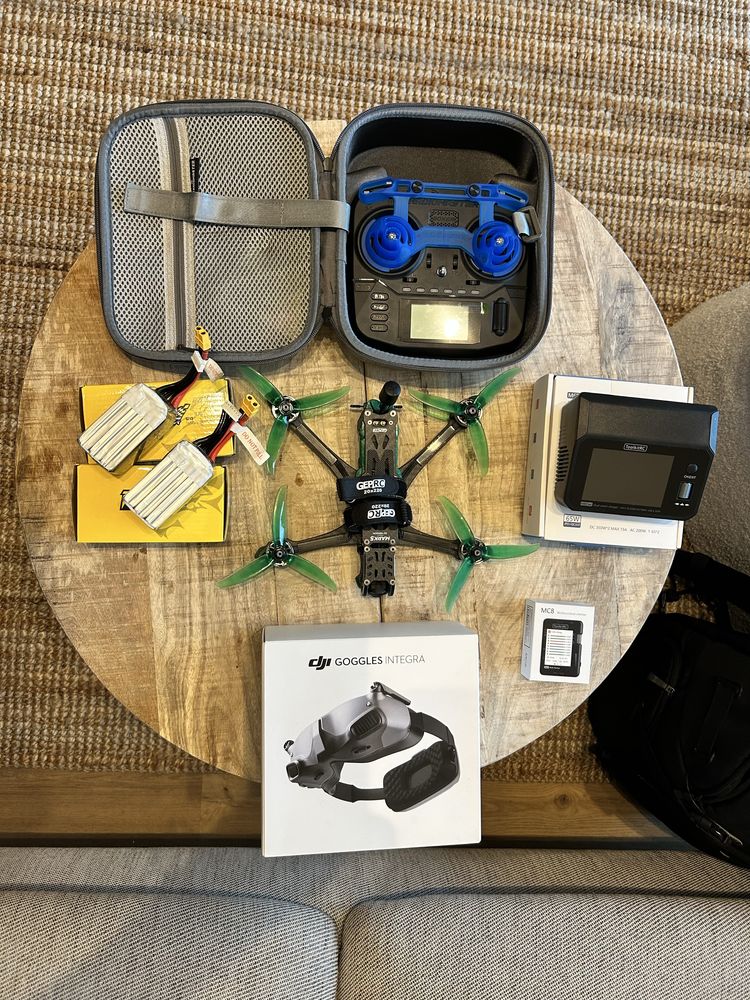 Dron FPV GEPRC MARK 5 Caly zestaw z googlami