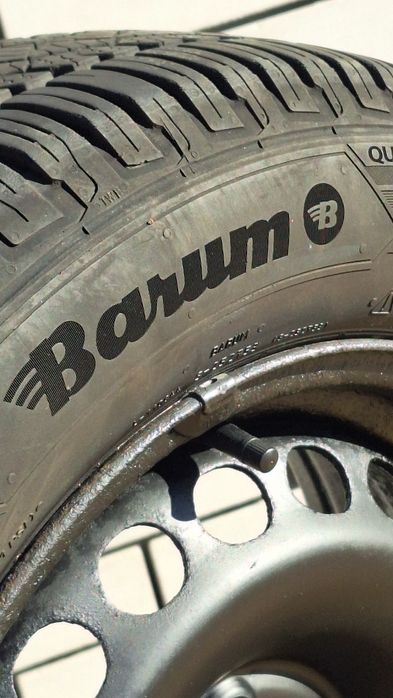 195/65/15.  З дисками  Skoda.