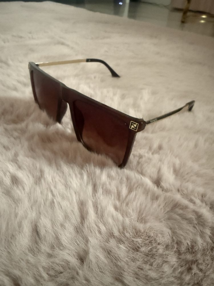 Okulary przeciwsłoneczne Fendi