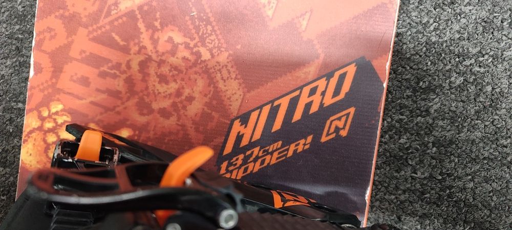 Deska snowboardowa Nitro RIPPER 137 cm + wiązania Nitro S/M