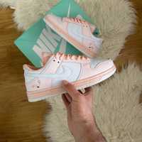 Женские кроссовки Nike Dunk SB