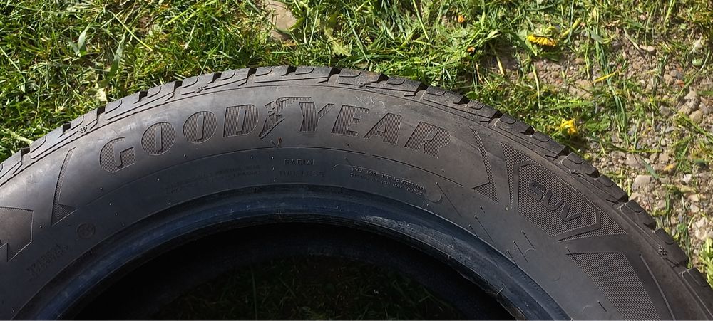 Продам резину GoodYear 255/55 R18 всесезонка