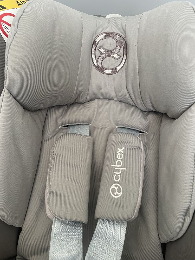 Fotelik Cybex atom 4
