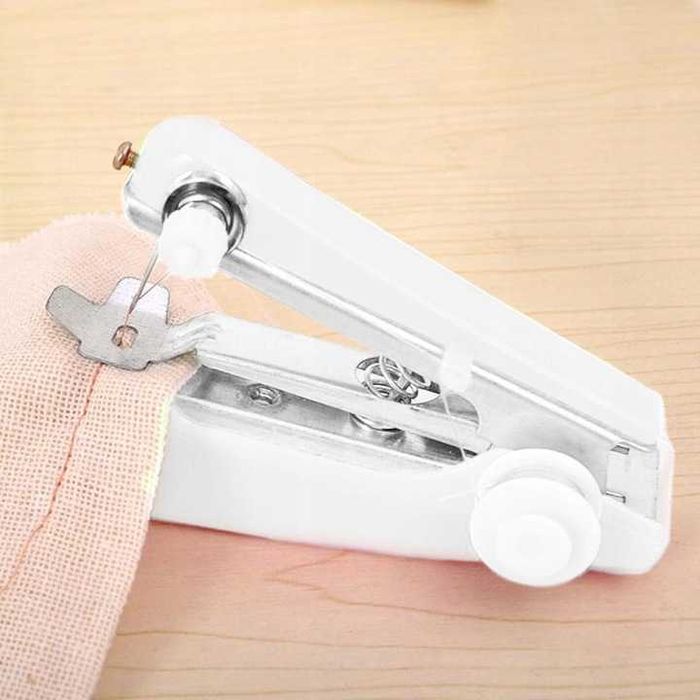 Mini Maszyna Ręczna Szycia Igła Nić Manualna Przenośna Bez Zasilania