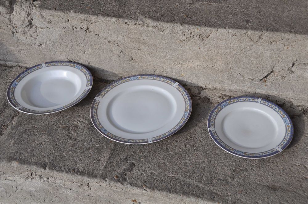 Zestaw obiadowy fabryki porcelany Książ
