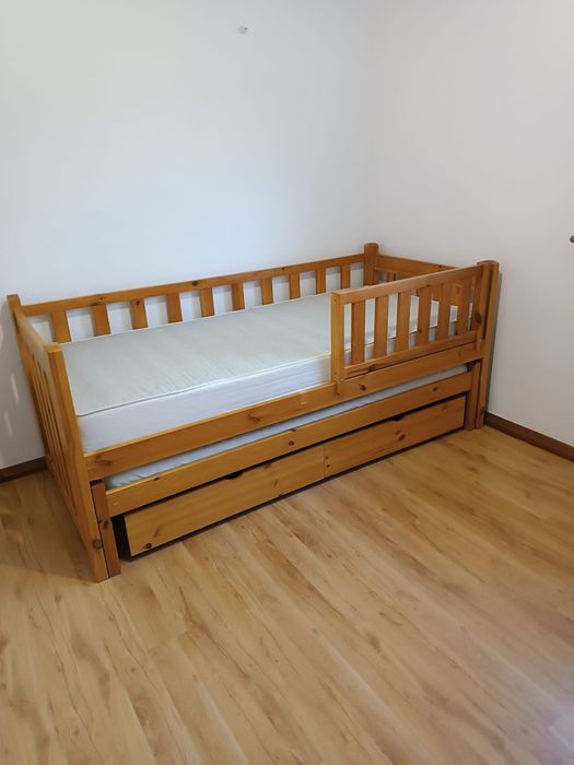 Łóżko drewniane podwójne piętrowe