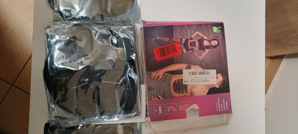 Elektrostymulator mięśni 12-punktowy LAFE EMS002