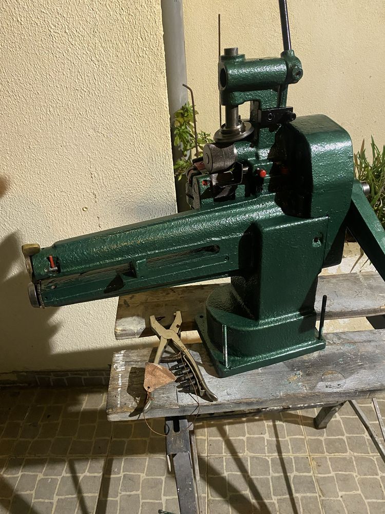 Maquina sapateiro