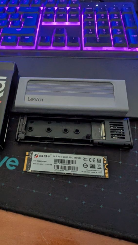 Disco SSD 960gb + Lexar e300