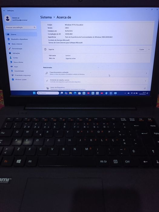Vendo portátil Lenovo com problemas no teclado i3 10 geração