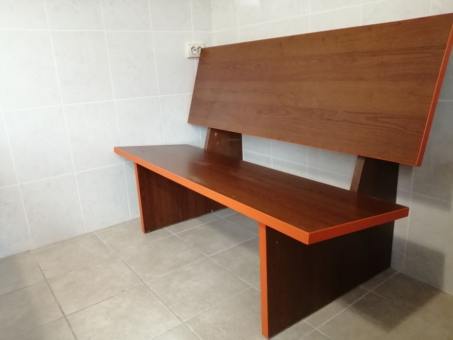 Обідній стіл з лавкою