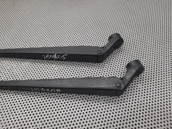 Haste / braço de escova limpa vidros frente direita SUZUKI Ignis I (FH