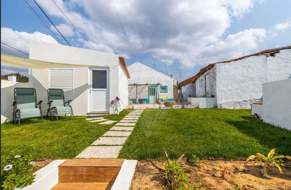 Alugo Casa T2 - Concelho Nazaré (Famalicão)