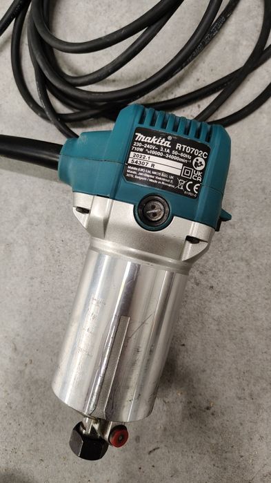 Frezarka wielofunkcyjna Rt0702cx2j Makita stan bardzo dobry