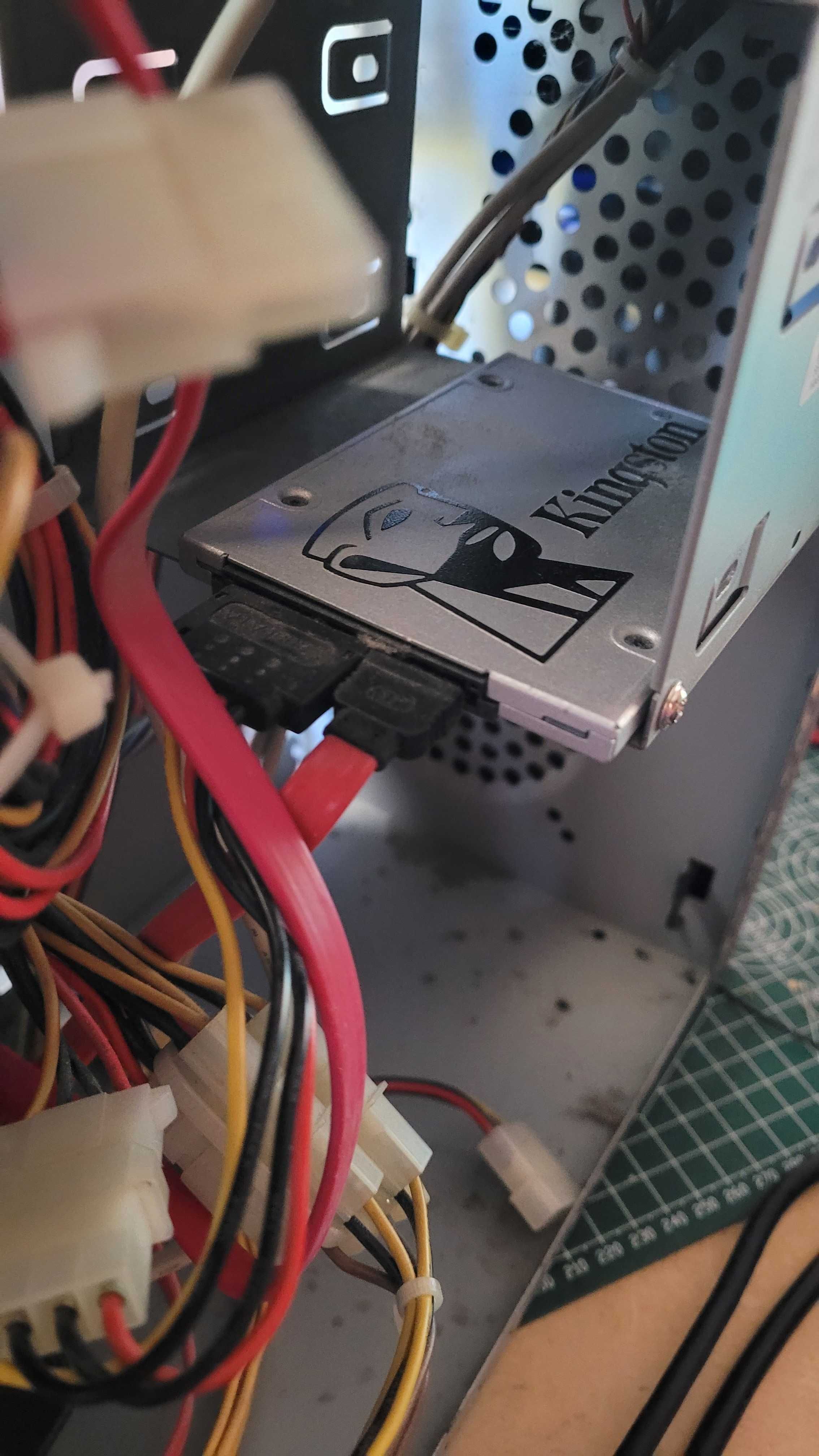 Komputer stacjonarny+głosniki Creativ 2.1 +monitor