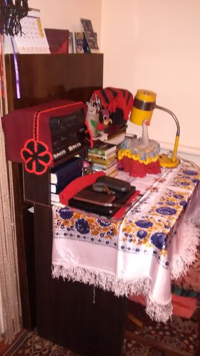 **Стол компьютерно-письменый: новый, многофункциональный+клавиатура**