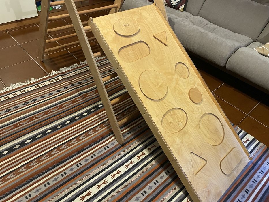 Triângulo pikler em madeira