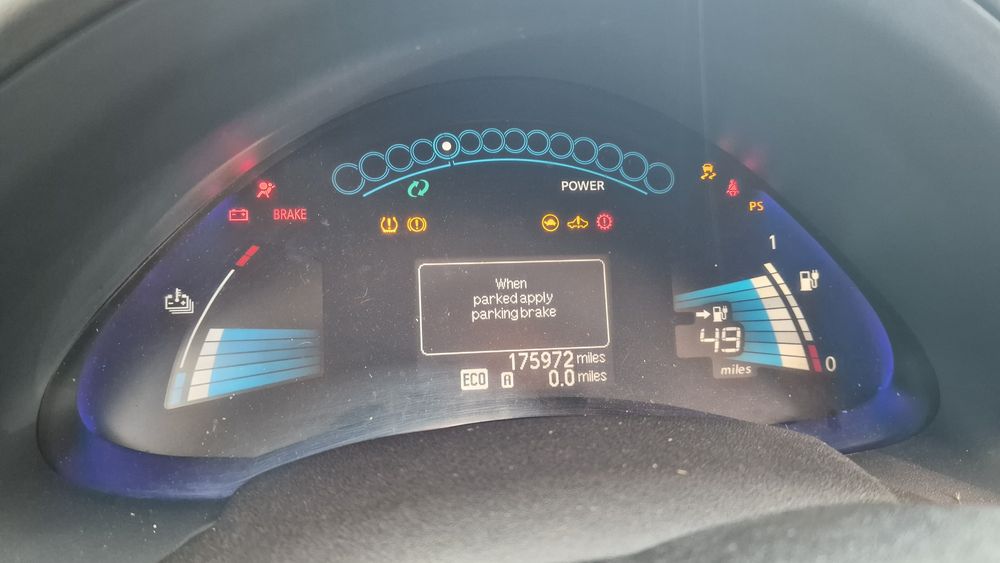 Продам Nissan Leaf 2015 Черный