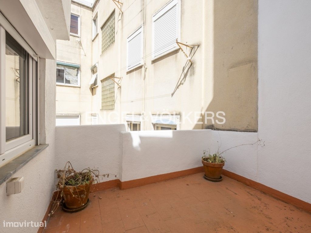 Apartamento T1 + 2 na Estefânia
