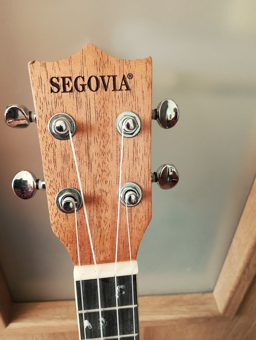 Ukulele jak nowe