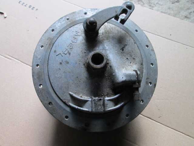 Cubo   macal de  frente    em bom  estado