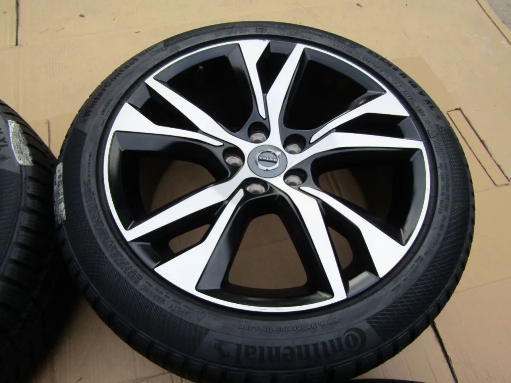 4x Felgi Koła 18 Volvo S40 V60 S90 V90 C30 S60 XC40 XC60 + Opony 235/45 18
