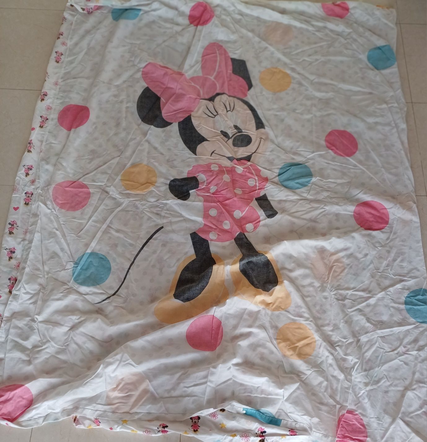 Conjunto capa de edredão Minnie em excelente estado para cama de solte