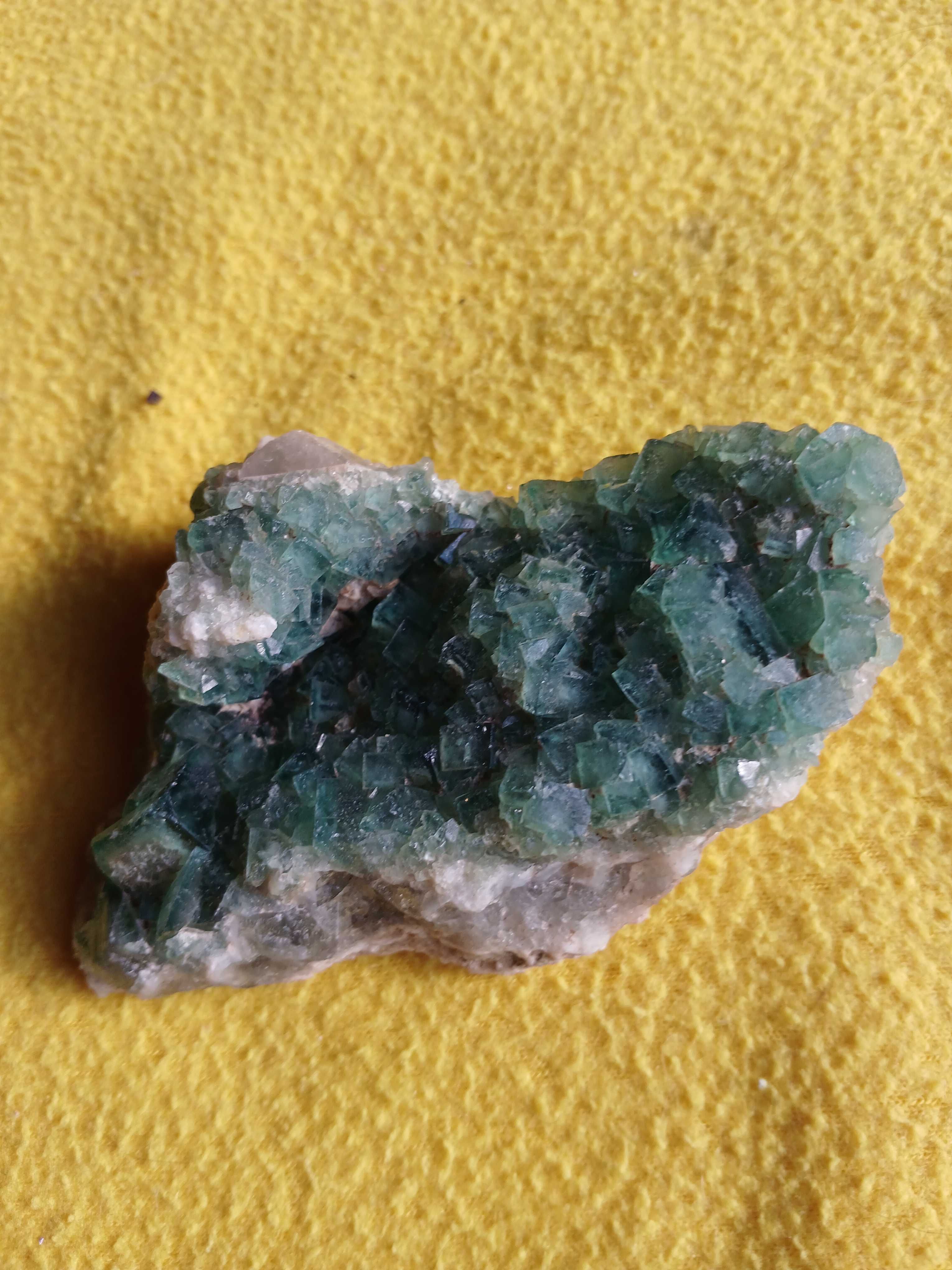 Fluoryt zielony z Chin fluorescencyjny