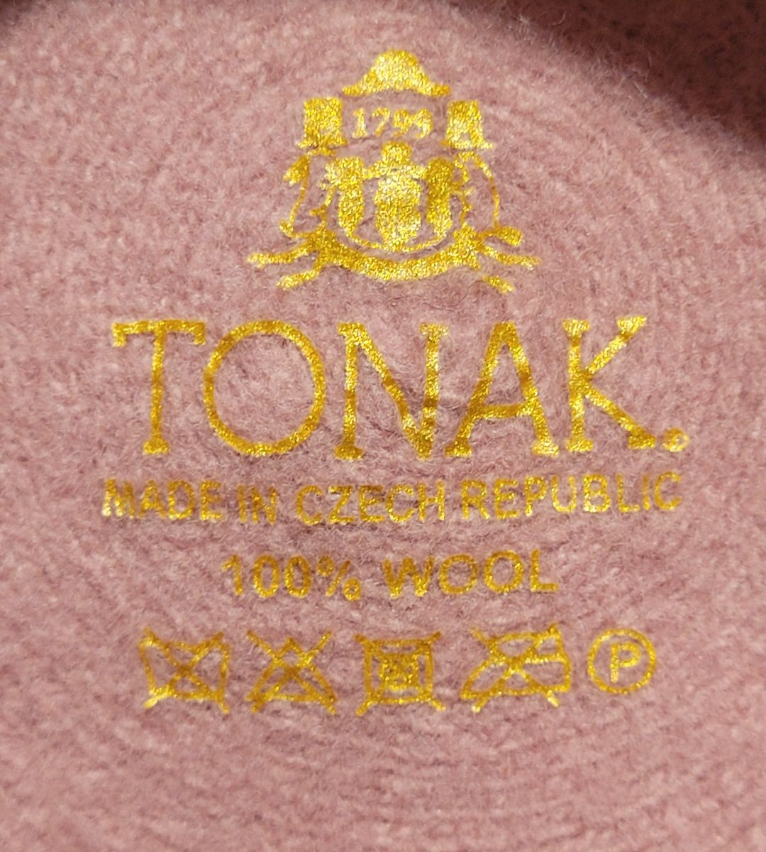 WOOLOVERS
Берет Tonak 100% вовна. Чехія. S/56÷L/58.
+хустка-шарф в под